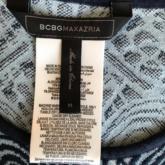 Beautiful soft sweater dress by BCBG Maxazria - Picture 6 of 10